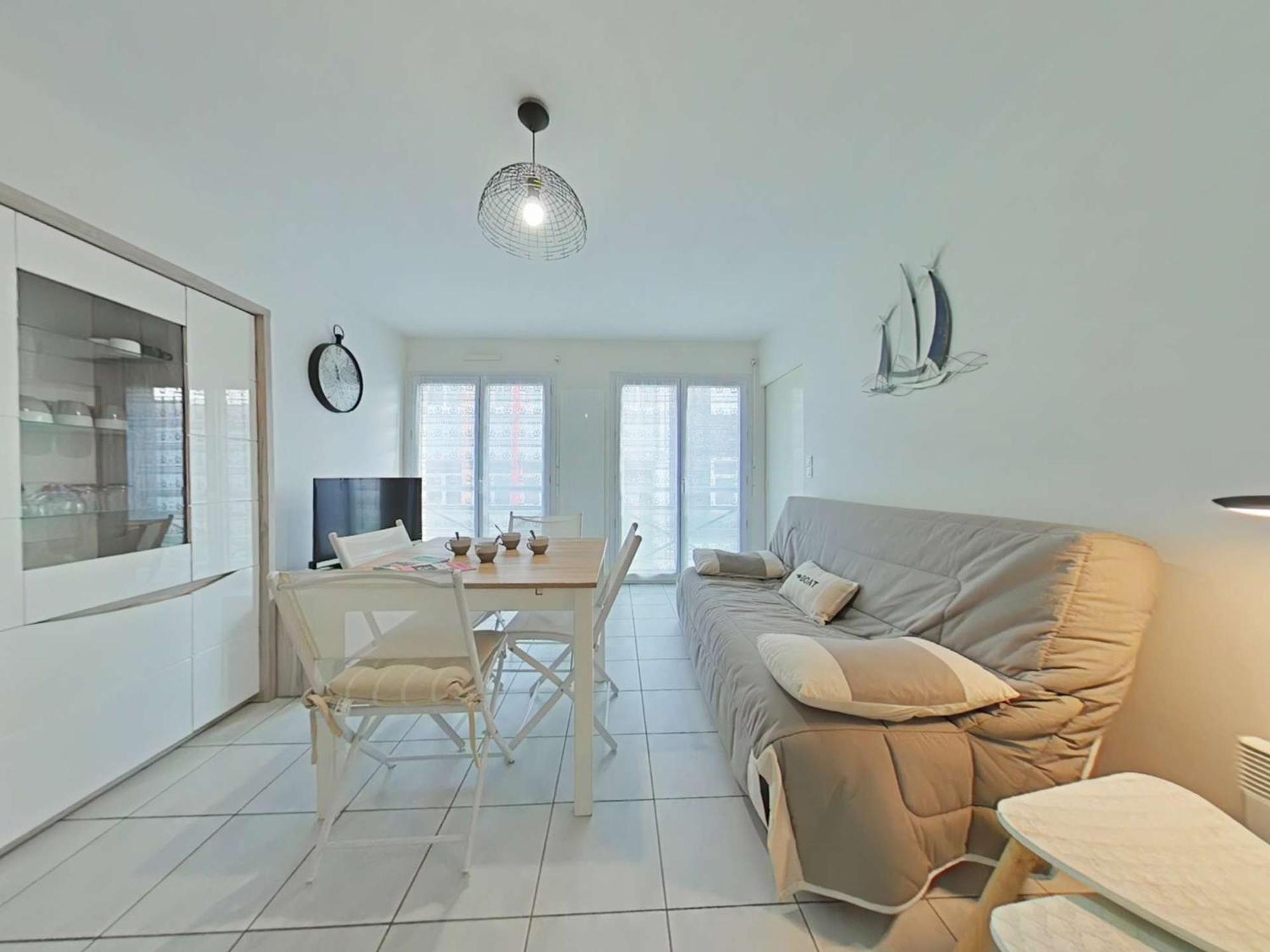Appartement 2 Pieces Avec Parking Prive, Proche Plage Et Commerces, Saint-Gilles-Croix-De-Vie - Fr-1-224-783 외부 사진